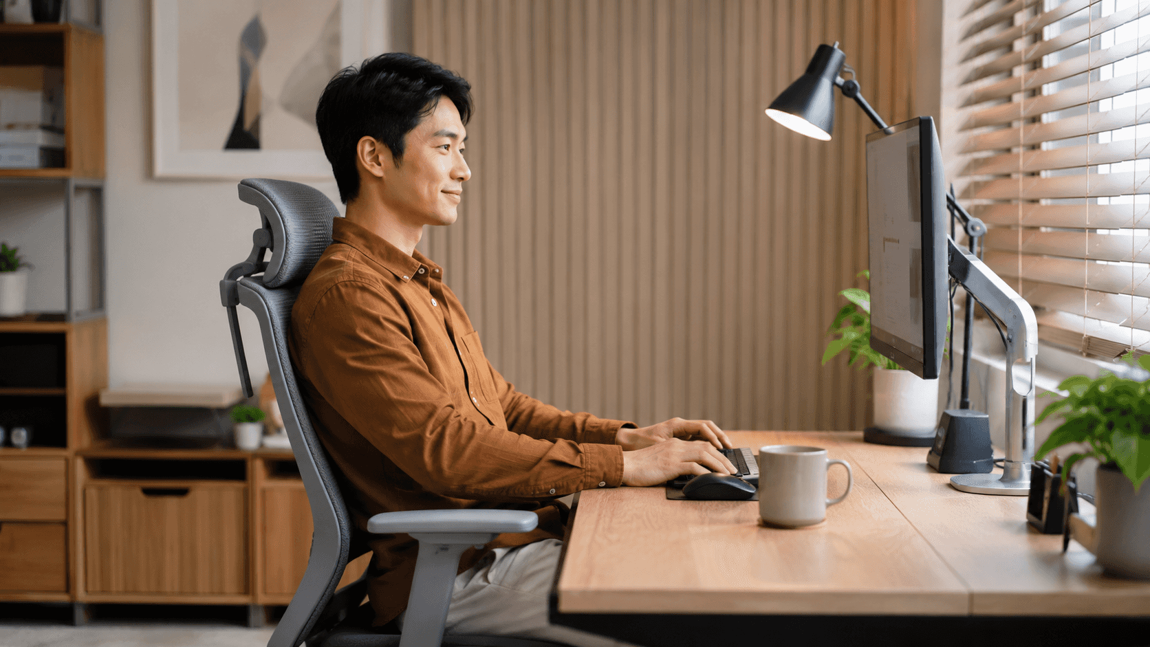 เก้าอี้ Ergonomic ช่วยได้จริงไหม? ลงทุนอย่างไรให้หลังไม่พังในวัย 30